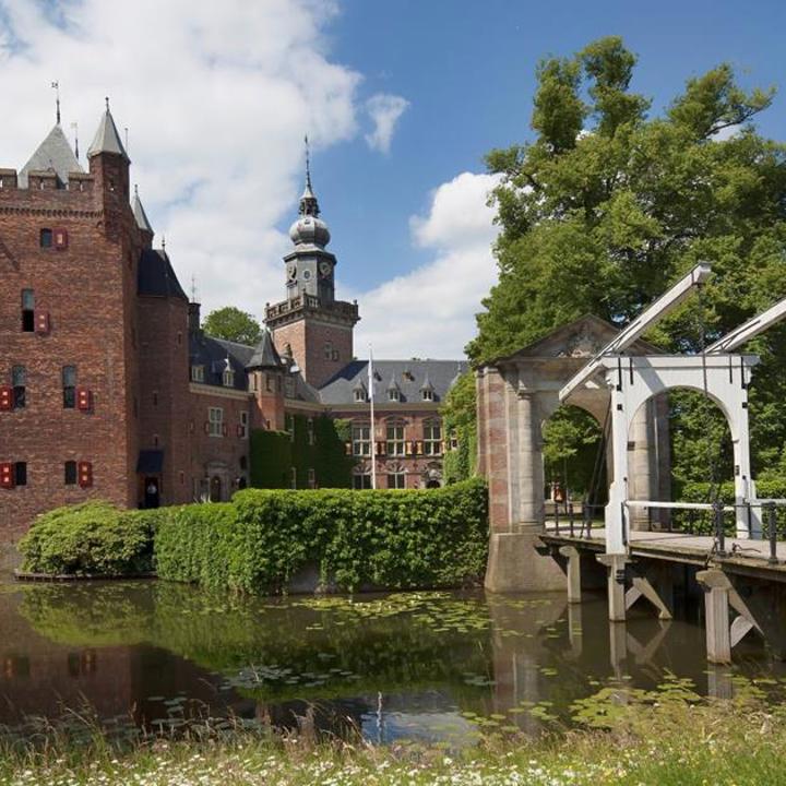 Kasteel Nyenrode.jpg
